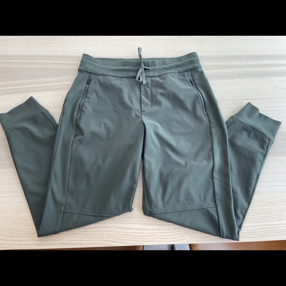 Athlete Hybrid Trek Jogger - size 10